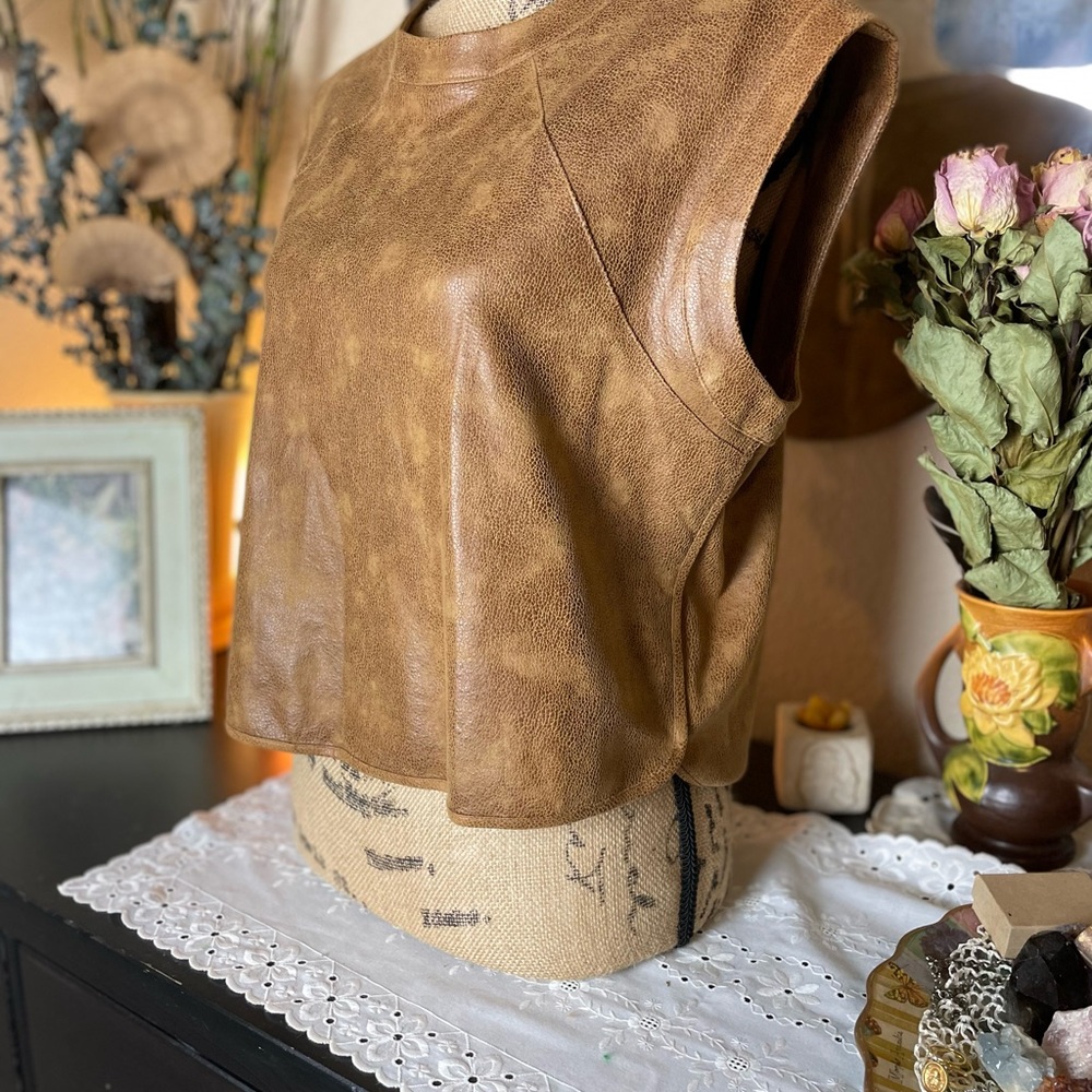 Faux leather top - Picture 3 of 5